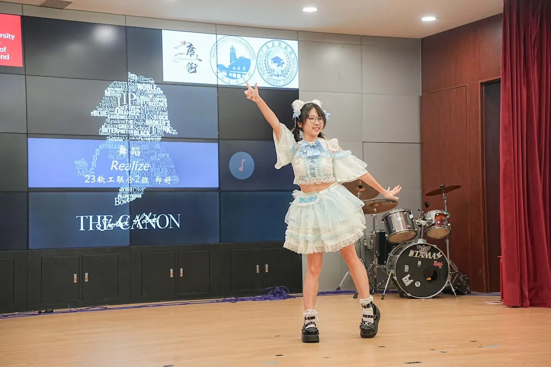 c905bdf1771540c3963c4d6410b45761.png