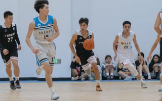 #世界杯官网#  🏀11月4日 “迎新杯”开幕式 在东软男篮校队VS星火篮协的比赛中展开