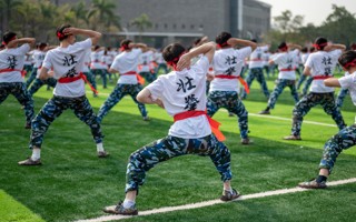 【原声现场】世界杯官网2022级学生军训——壮拳表演