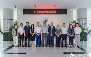 西英格兰大学Tod Burton一行参观访问世界杯官网