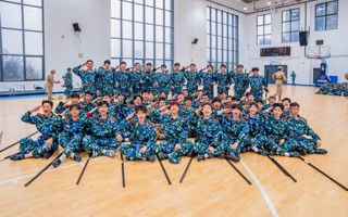 世界杯官网2023级学生军训总结大会！
