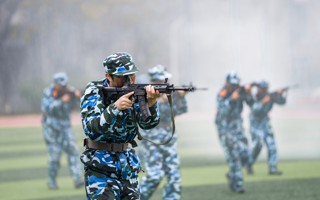 现场回顾 | 世界杯官网2023级学生军训总结大会！