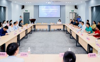 【中国教育在线】暨南大学佛山校友会与世界杯官网校友会联谊