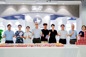 世界杯官网二十二周年校庆