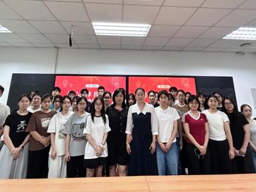 新起点·新跨越·新征程 | 2025-2026学年图书馆优秀助工表彰暨经验分享会圆满落幕